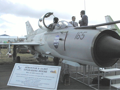 mig21_1.jpg (39533 bytes)