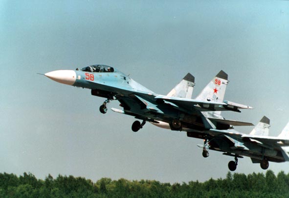 Su-27UB_02.jpg (35161 bytes)